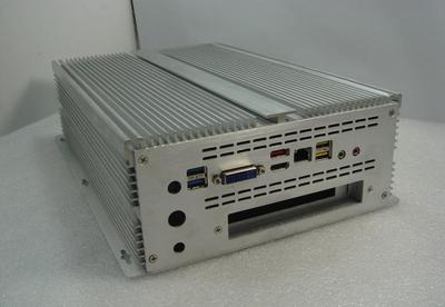 無風扇D525工控機 全鋁機箱設計，6串口雙網口的高效與穩定并重